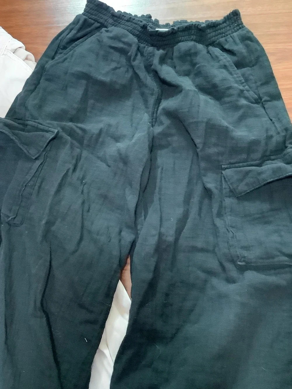 Old Navy Kids Cargo Pants in Black and Light Pink